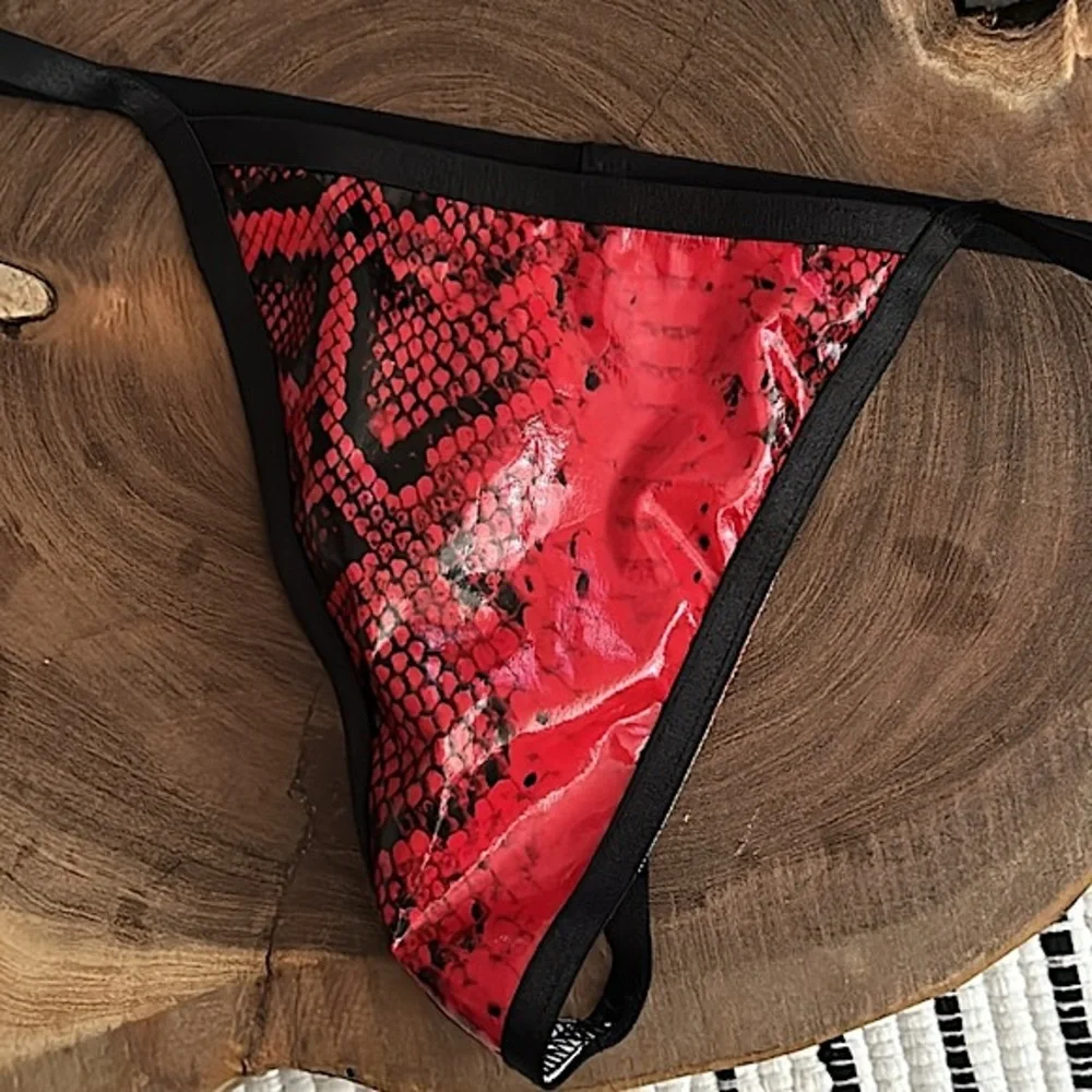 Thong - Picture 2 of 4